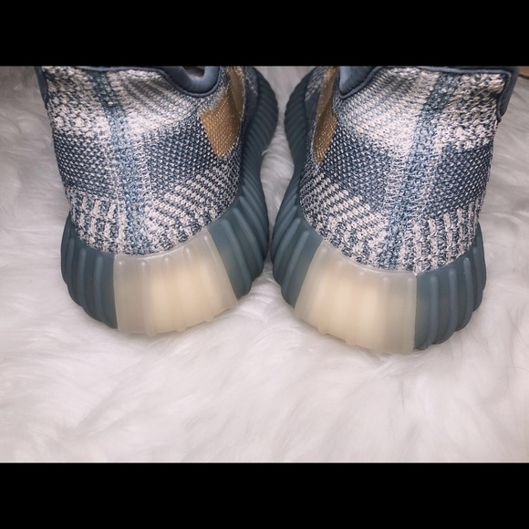 ❤️SOLD❤️ADIDAS yeezy boost 350 V2 adults size 5.5 - Picture 6 of 10
